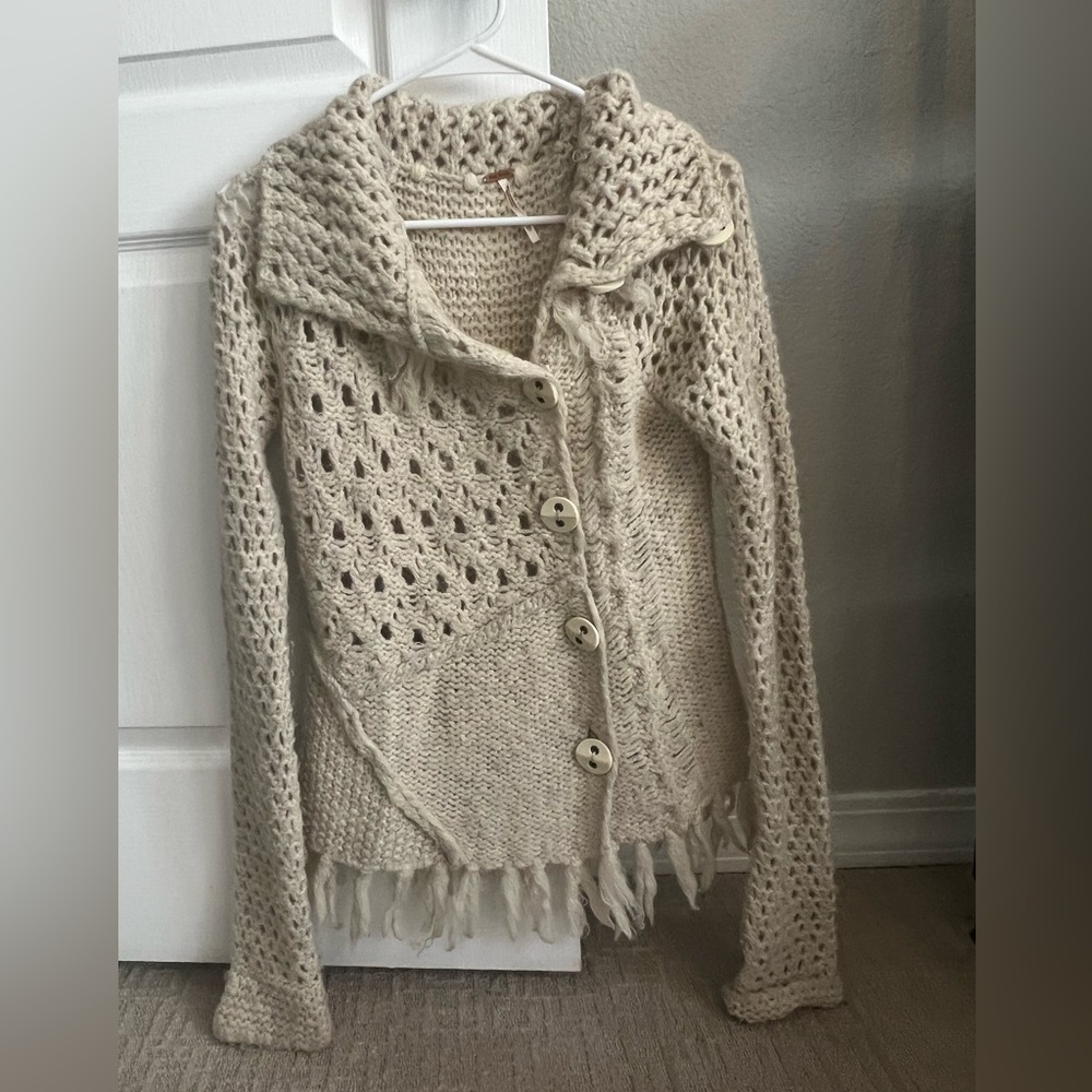 Free People White sweater XS button up